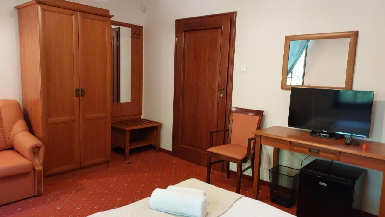 Villa Toskana Погожелица Екстериор снимка